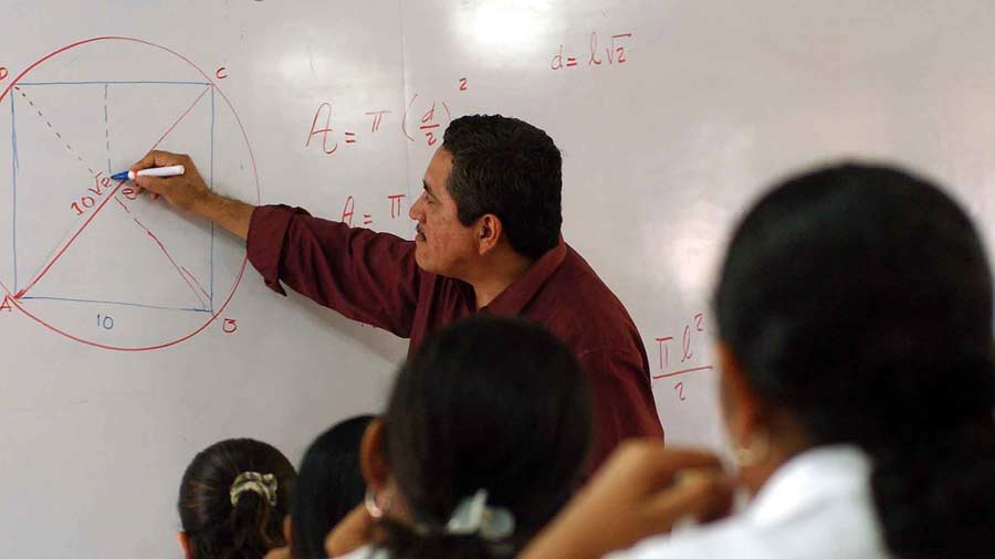 Presupuesto 2021 incorpora aumento al salario para 50,000 docentes presupuesto-2021-incorpora-aumento-al-salario-para-50000-docentes